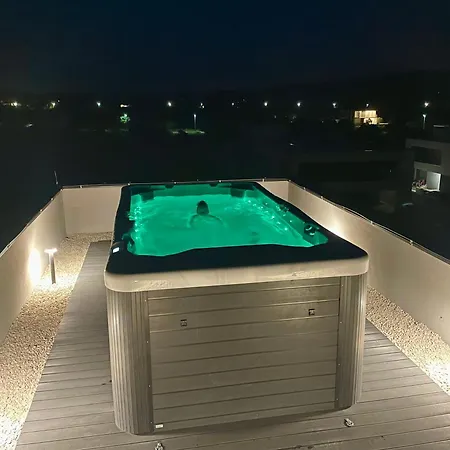 Luxury Penthouse With Big Roof Whirlpool !!! * Sukošan