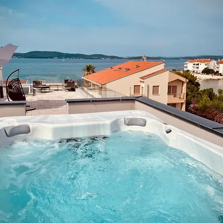 Lägenhet Luxury Penthouse With Big Roof Whirlpool !!! Sukošan
