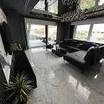 Luxury Penthouse With Big Roof Whirlpool !!! * Sukosan